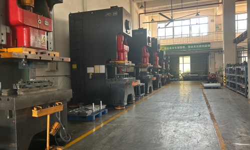 Was ist Blechbearbeitung und wie funktioniert sie?